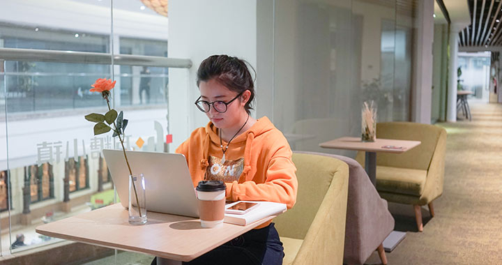 提升学员综合素质，拓展发展空间